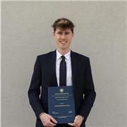 Laureato in Ingegneria Gestionale dell'Università degli Studi di Udine. Offro lezioni personalizzate di matematica e fisica.